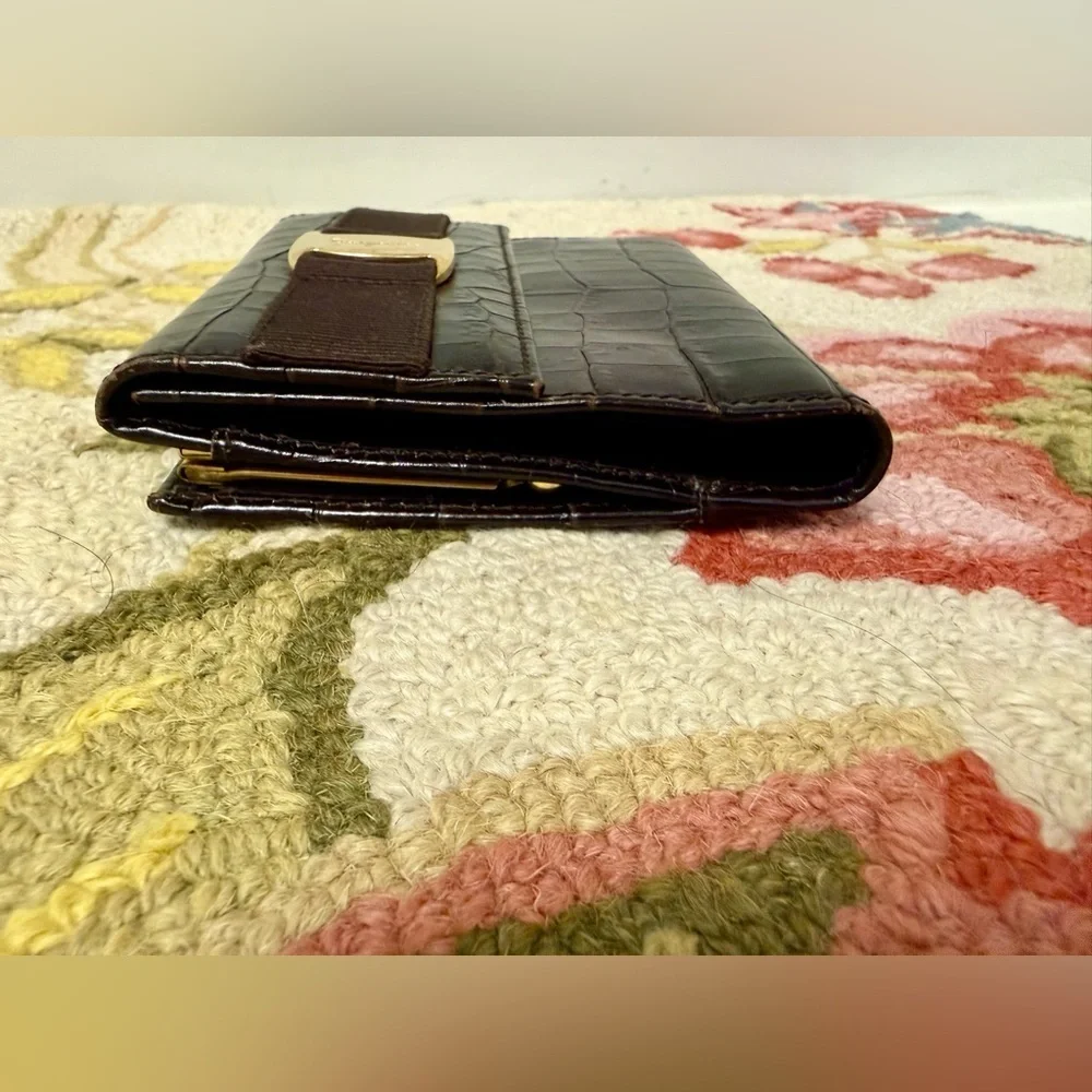 SALVATORE FERRAGAMO Crocodile Brown Embossed Leather Vara Bow French Wallet